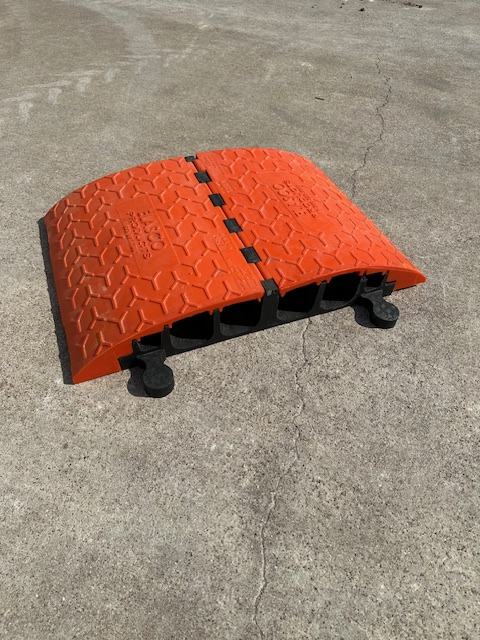 Cable Protector Ramp - 40" x 27-1/2" x 7-1/4" - Image 3