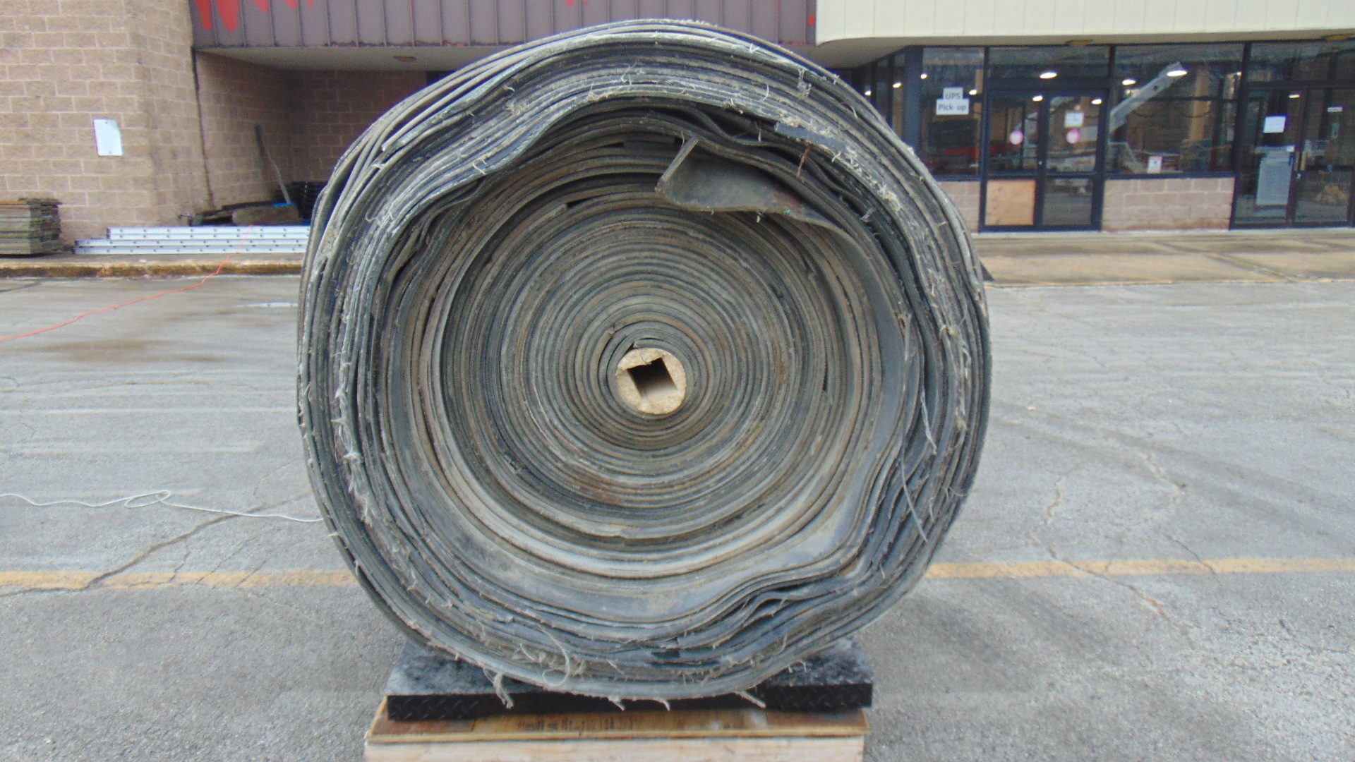 Conveyor 33" x 400' x Thickness Vary from 1/4" to 3/4"-3ply