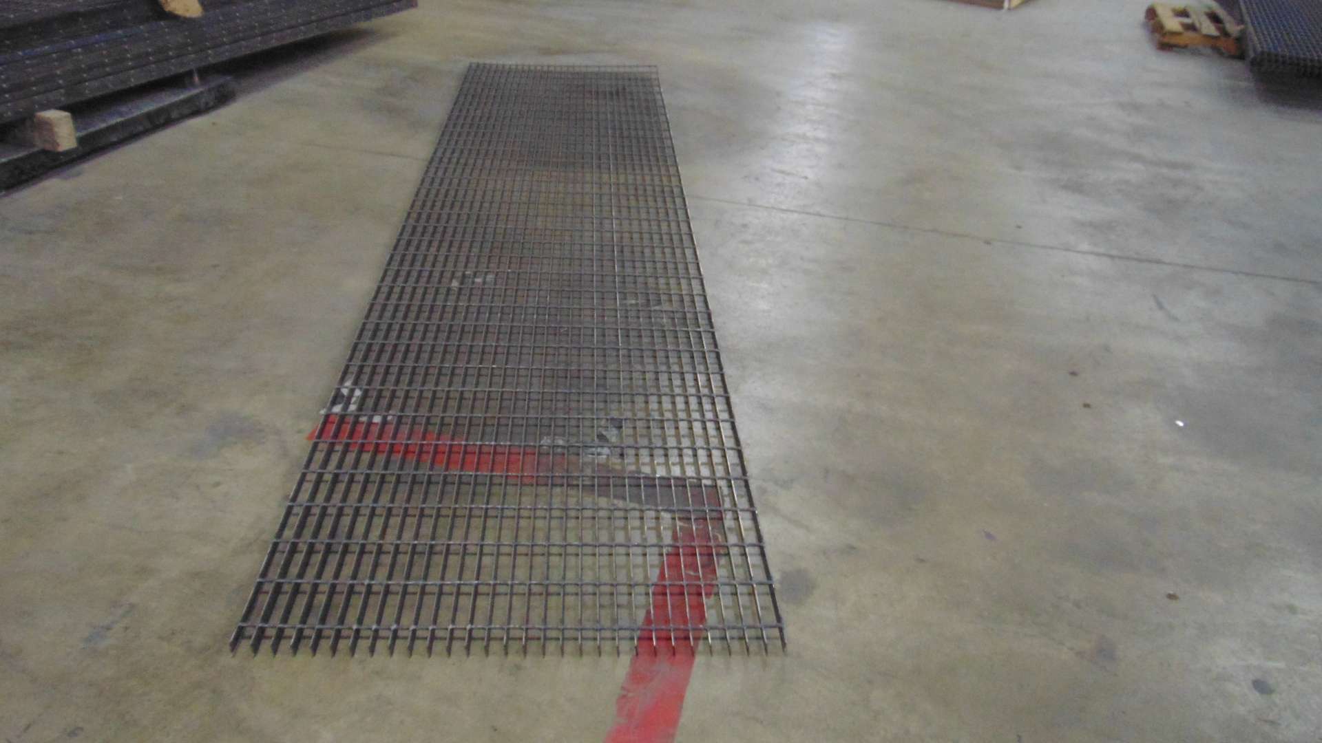 Steel Grating - 34-1/2" x 12' x 1" - Image 5