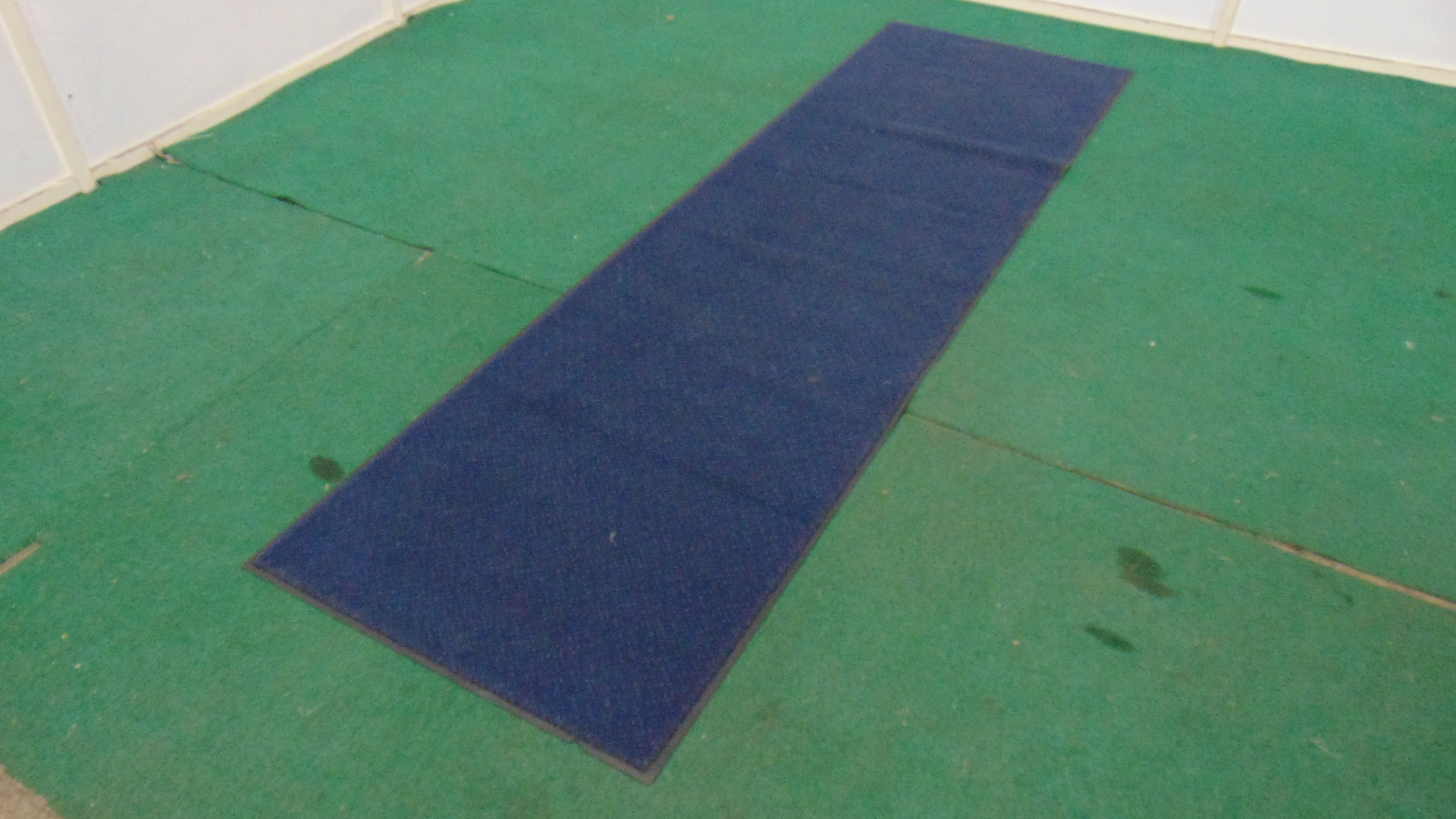 Rubber Floor Mats - 3' x 10' - Image 6
