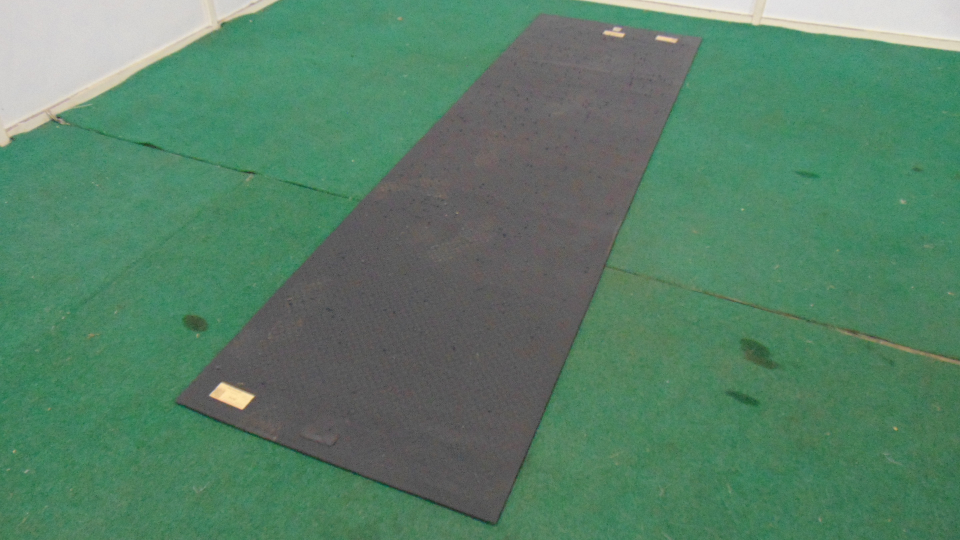 Rubber Floor Mats - 3' x 10' - Image 5