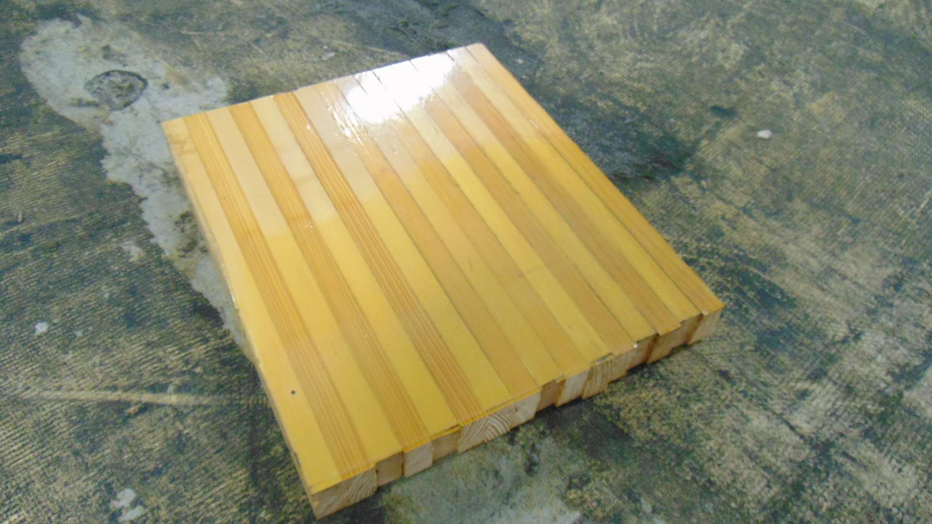 Bowling Alley Wood - 12" x 12" x 2-1/4" - Finger Joints - Image 4