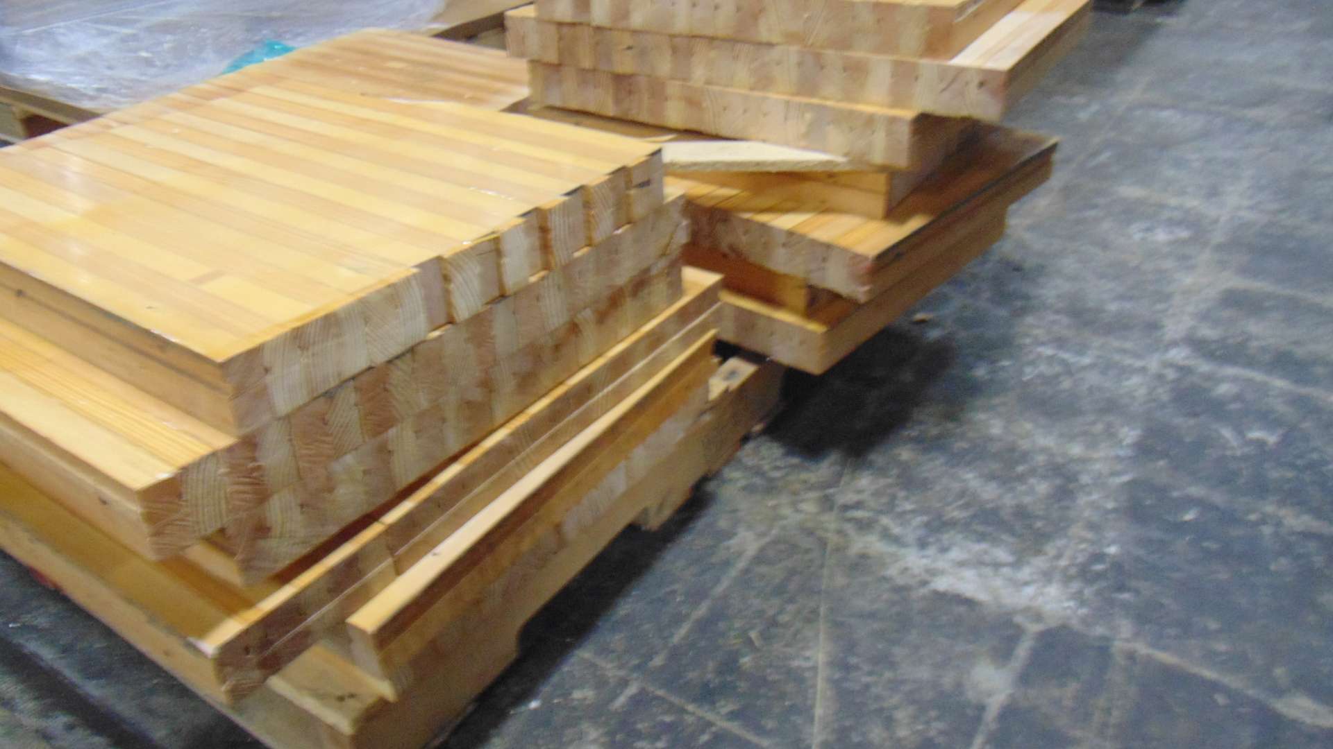 Bowling Alley Wood - 12" x 12" x 2-1/4" - Finger Joints - Image 5