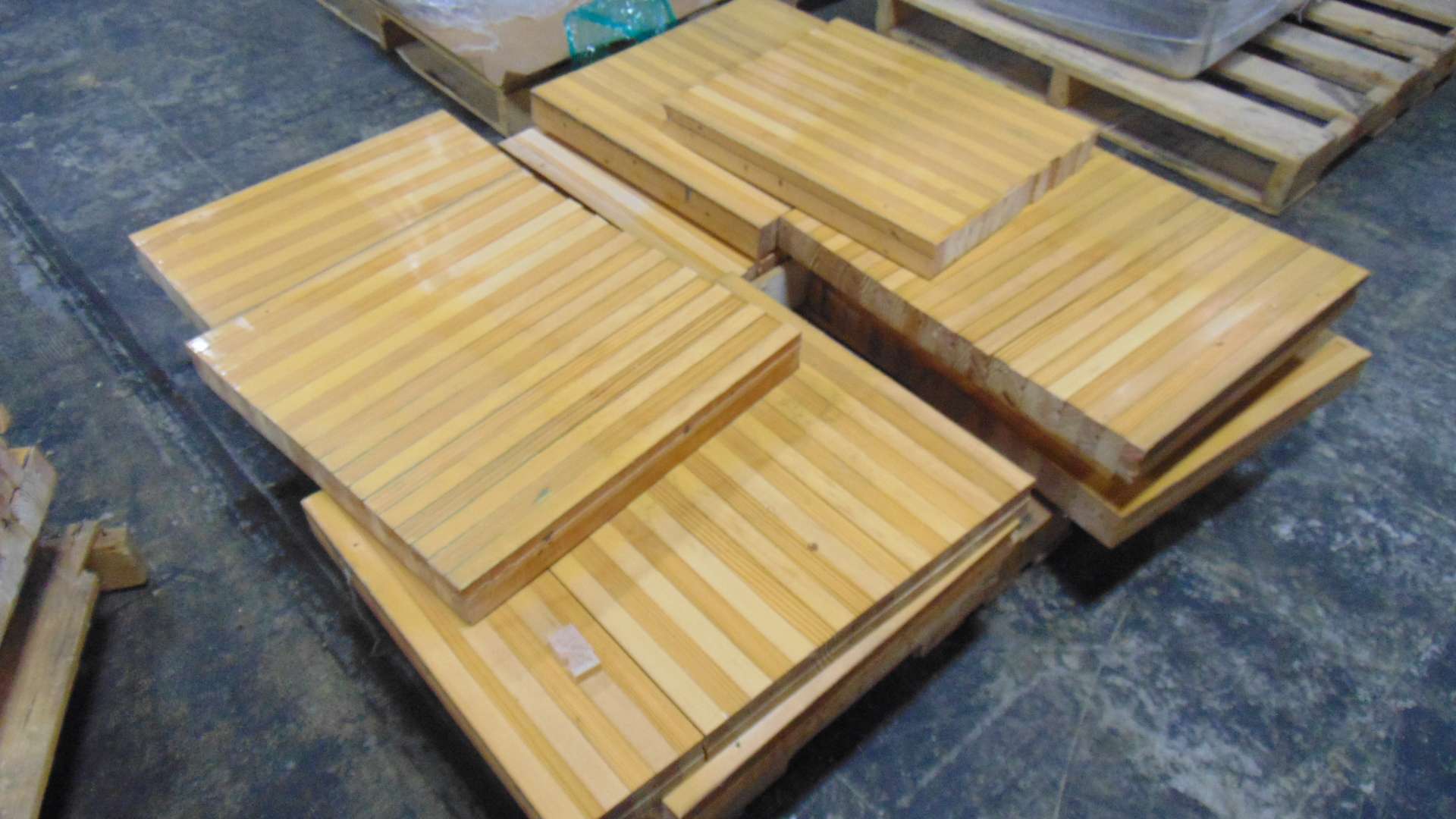 Bowling Alley Wood - 12" x 12" x 2-1/4" - Finger Joints - Image 2