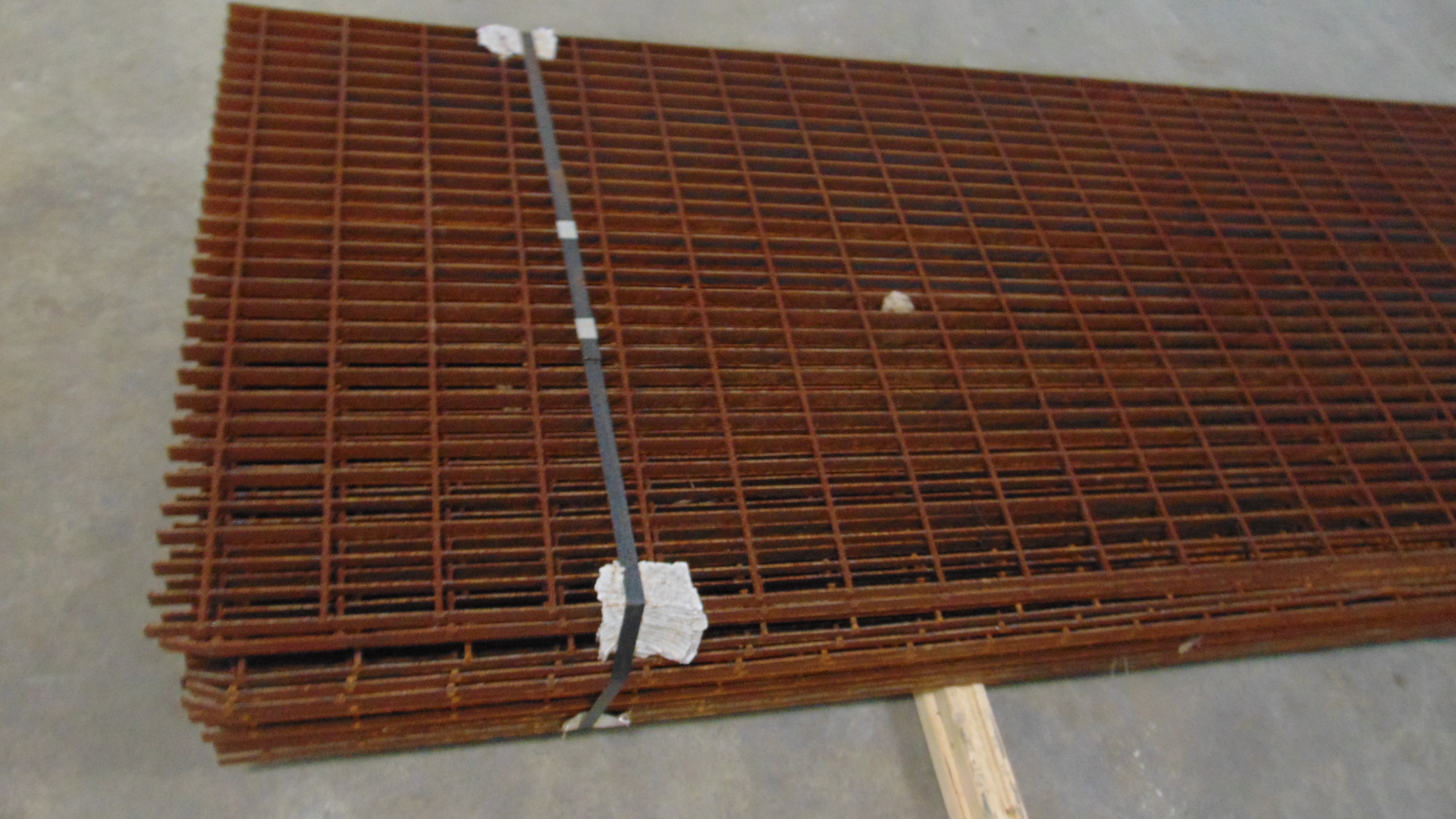 Steel Grating - 34-1/2" x 12' x 1" - Image 3