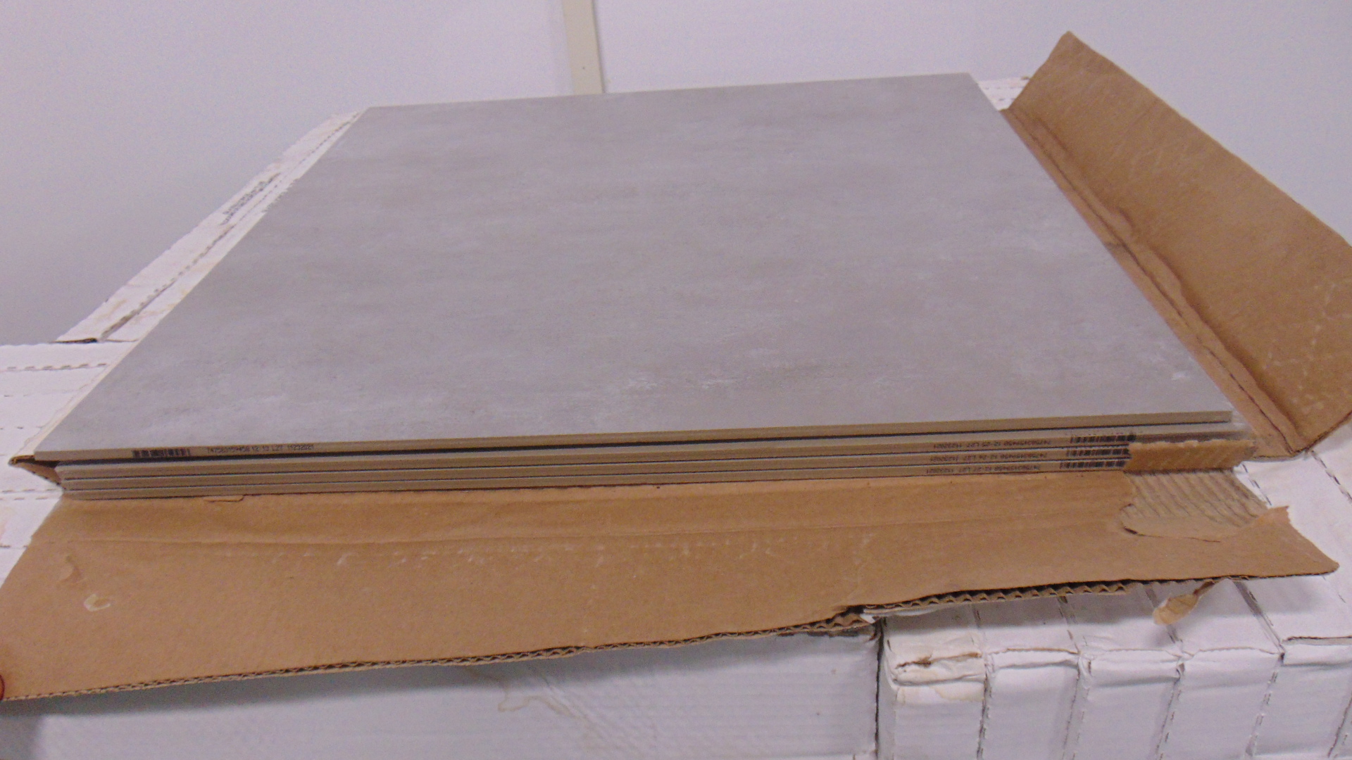 Astrino Platinum Matte - 24" x 24" - Image 5