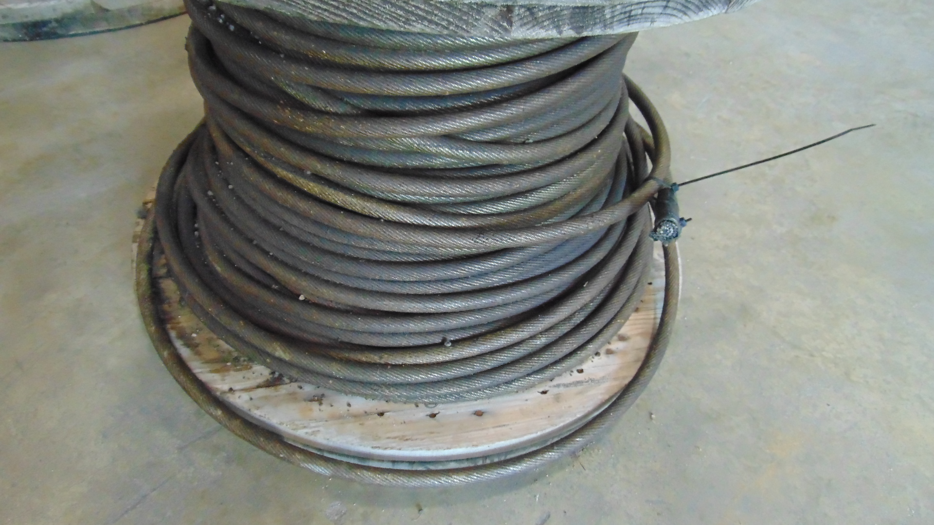 Steel Cable - 5/8" (DIA) x 550' - Image 3