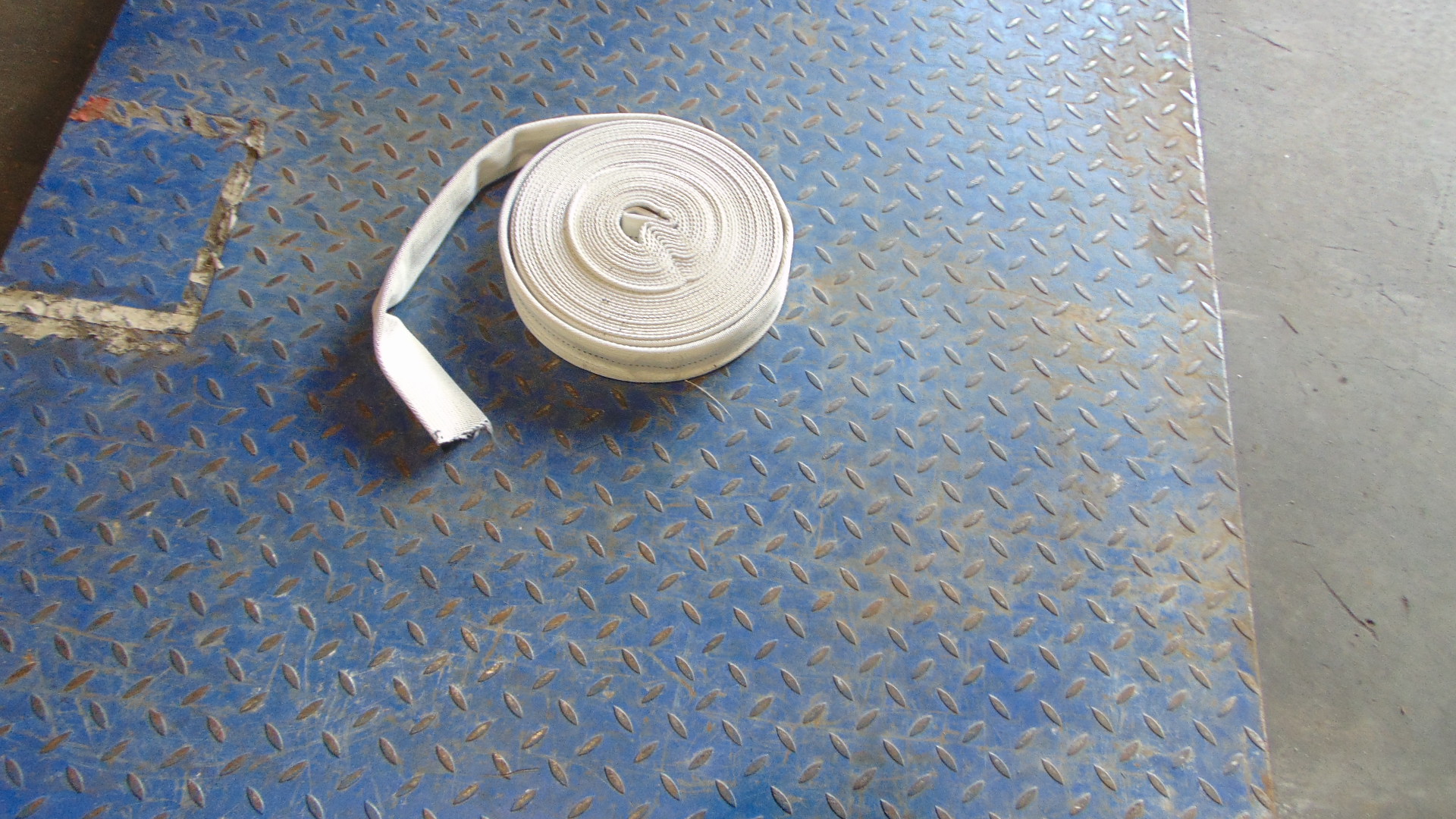 Fire Hose - 1-1/2" x 50' - No Couplings - Image 3