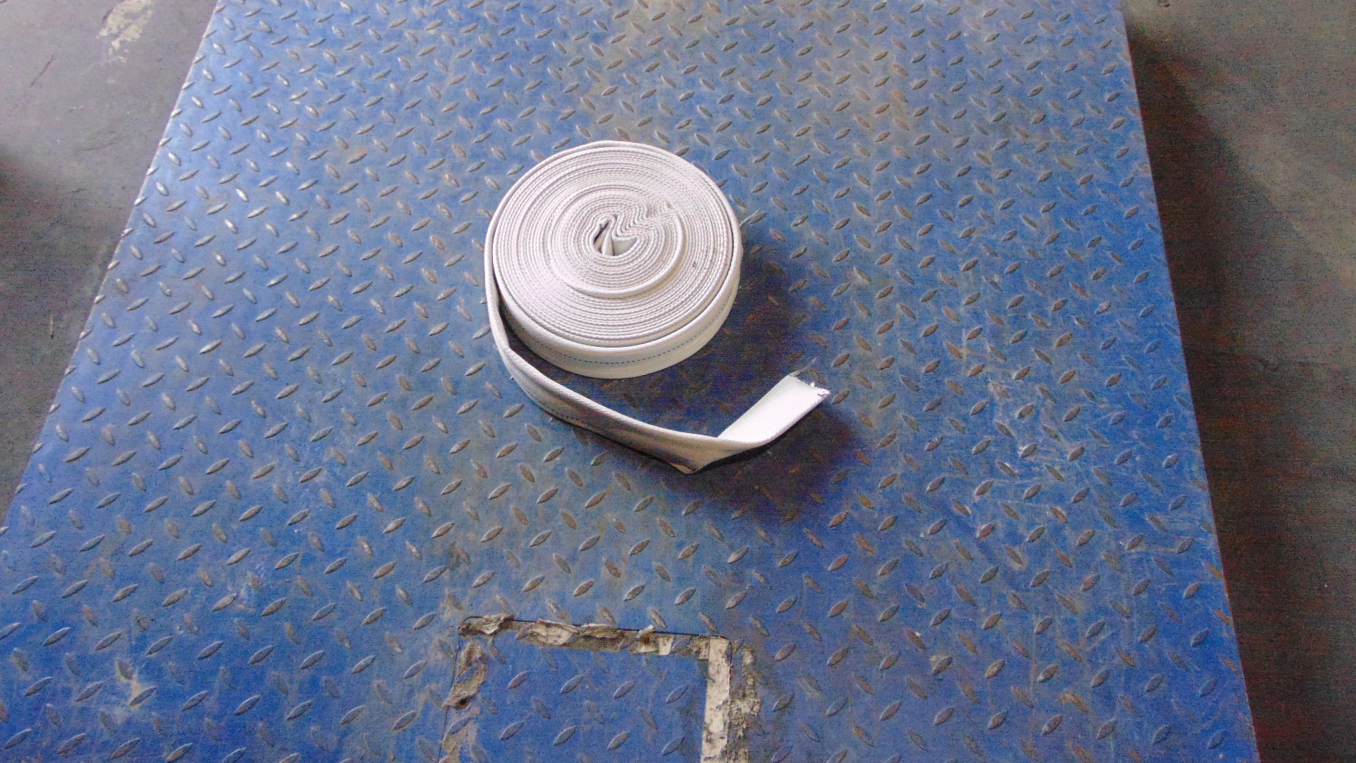 Fire Hose - 1-1/2" x 50' - No Couplings - Image 2
