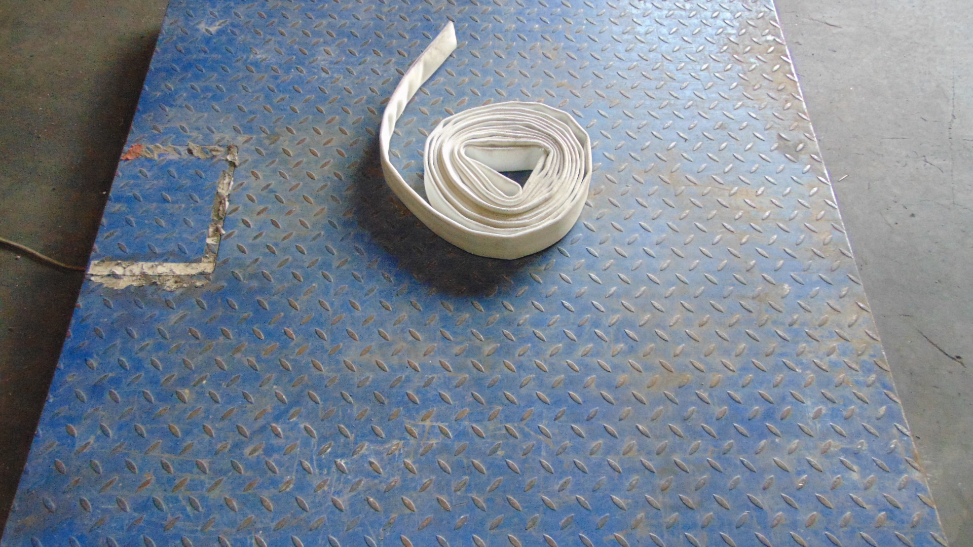 Fire Hose - 1-1/2" x 25' - No Couplings - Image 3
