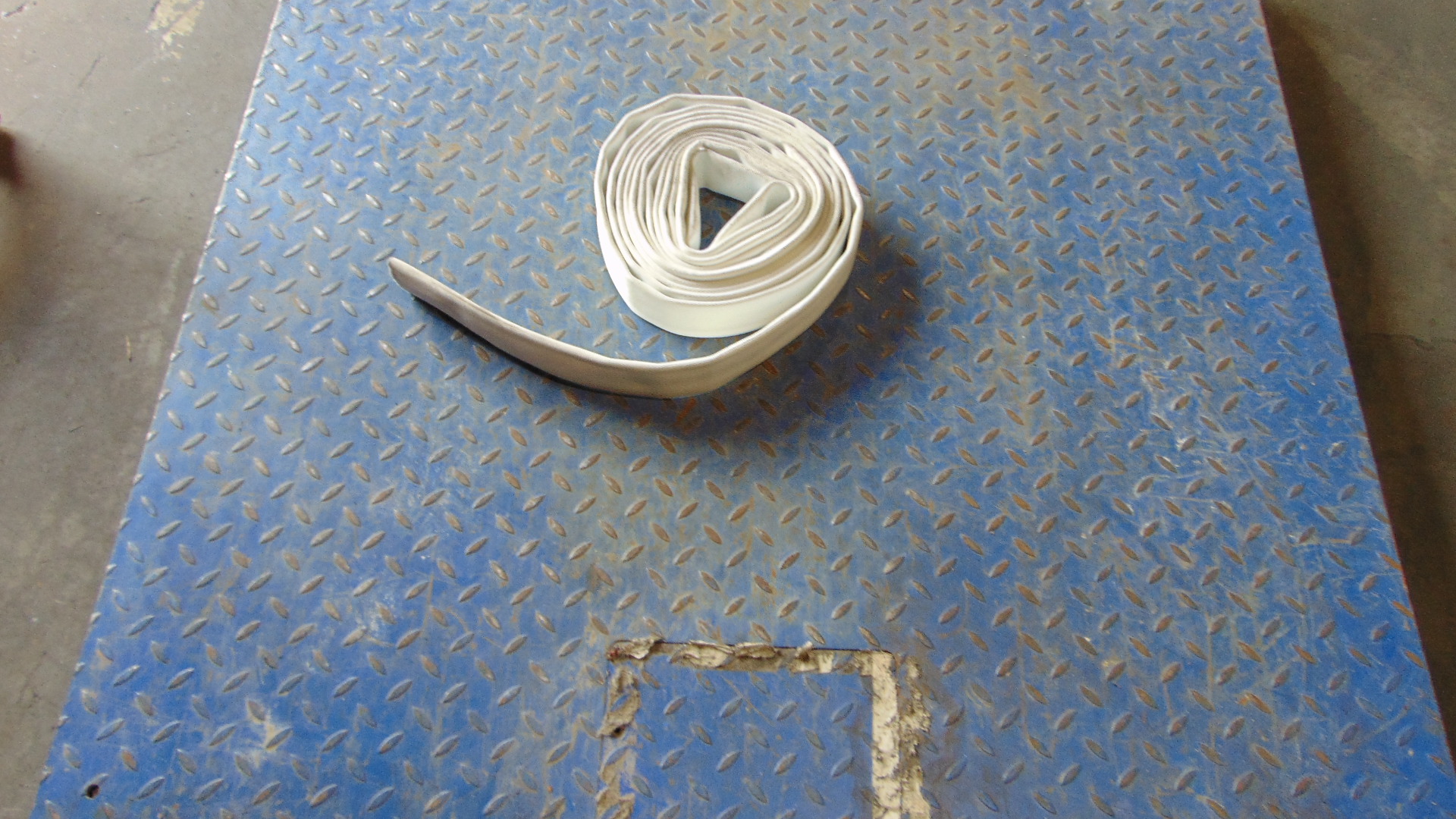 Fire Hose - 1-1/2" x 25' - No Couplings - Image 2