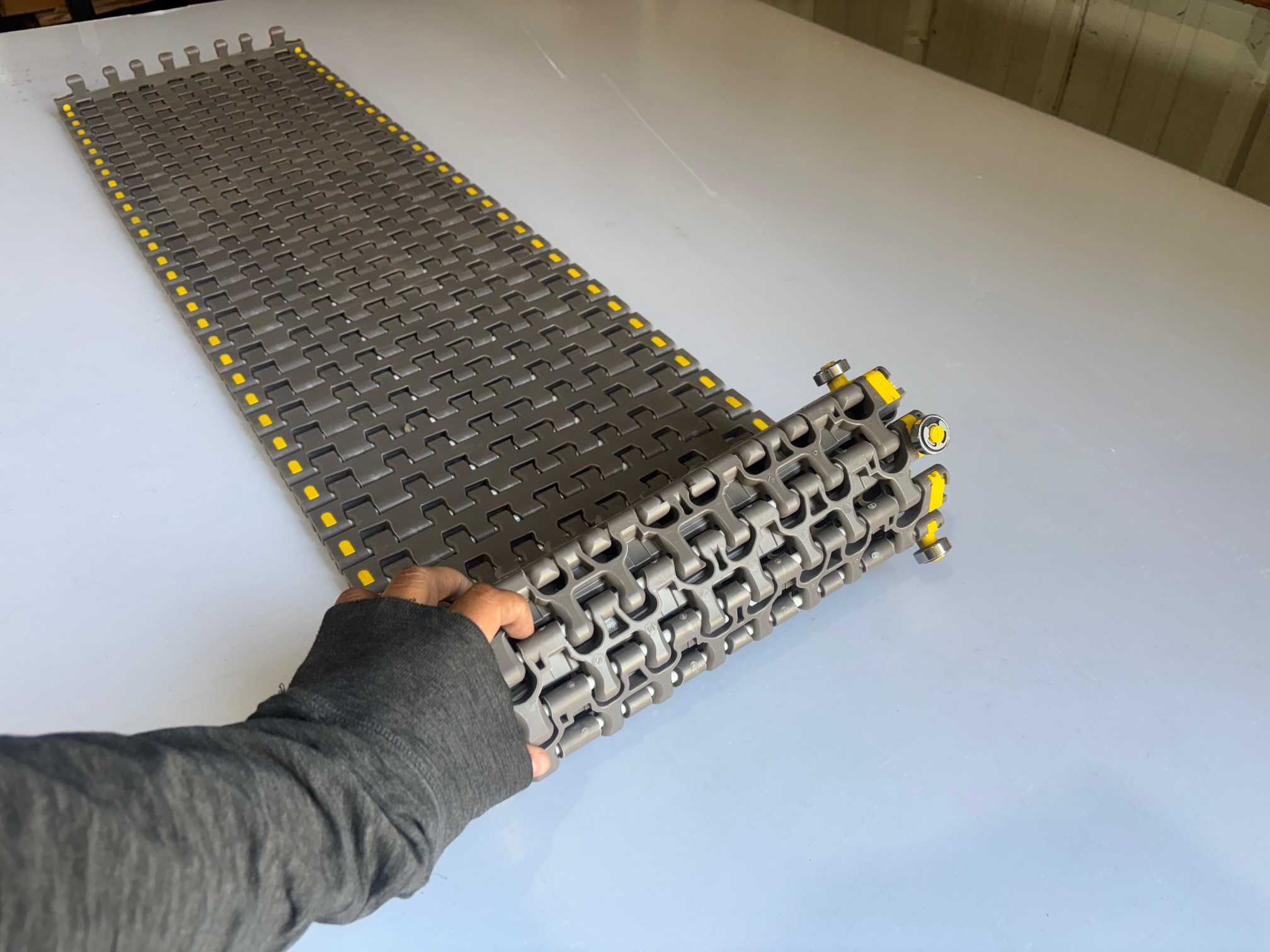 Plastic Conveyor - 12-1/4" x 61" x 1" - Image 4