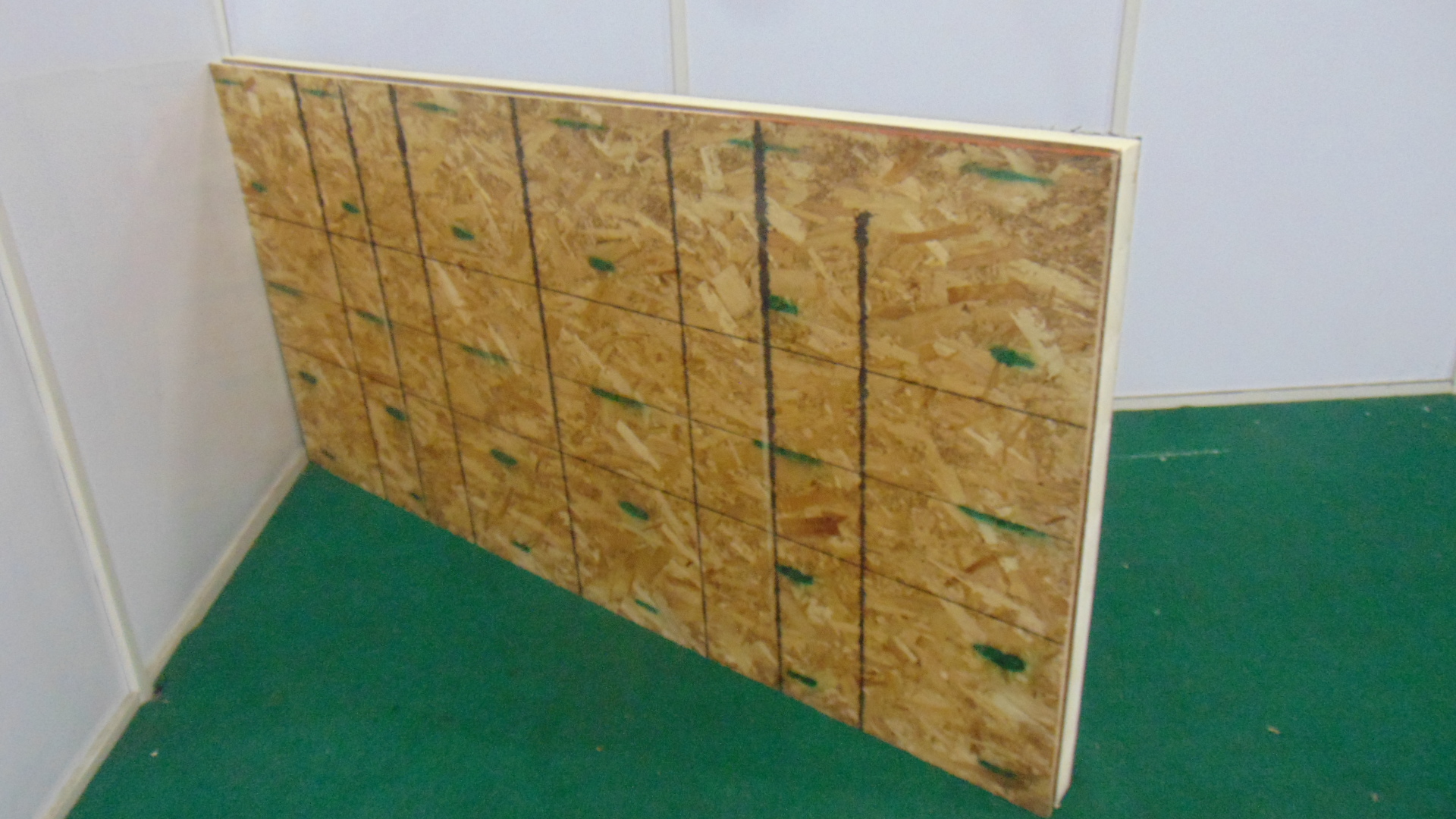 Vented Nail Base Insulation - Poly-Iso - 2.5" x 4' x 8' - Image 12