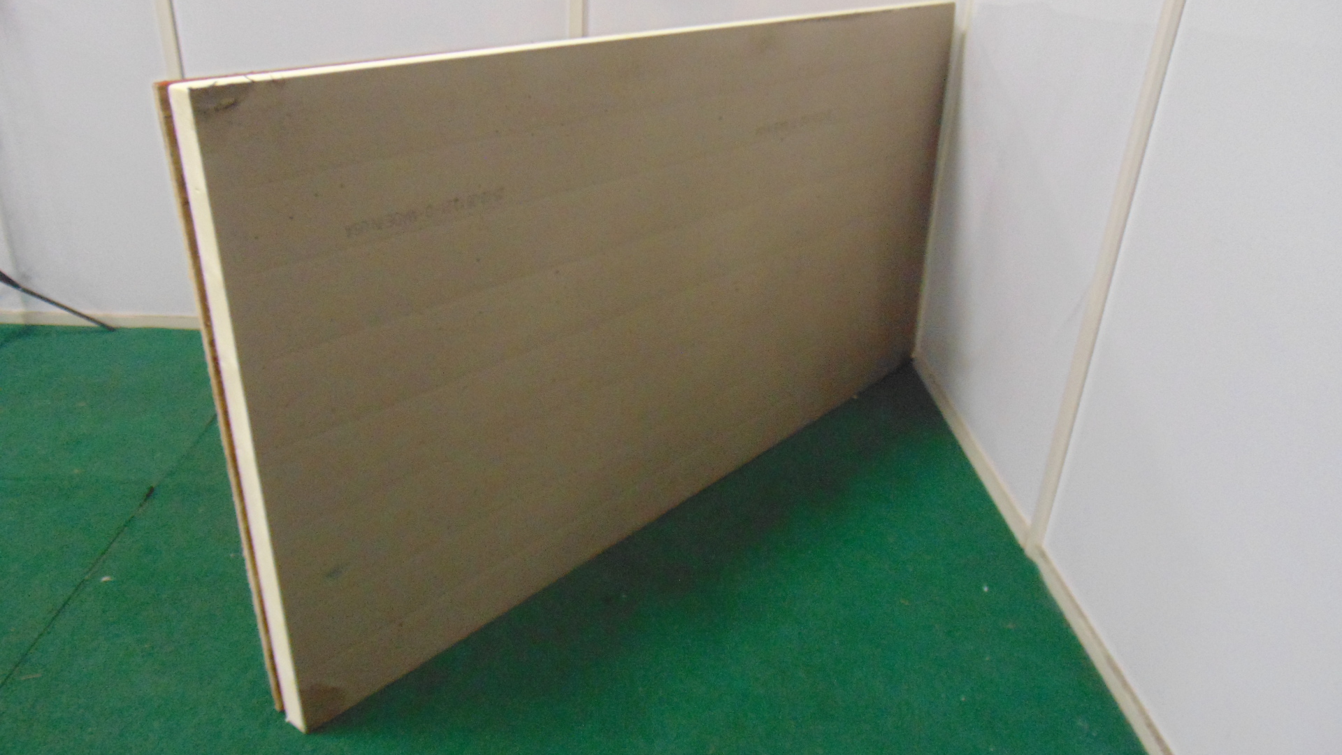 Vented Nail Base Insulation - Poly-Iso - 2.5" x 4' x 8' - Image 13