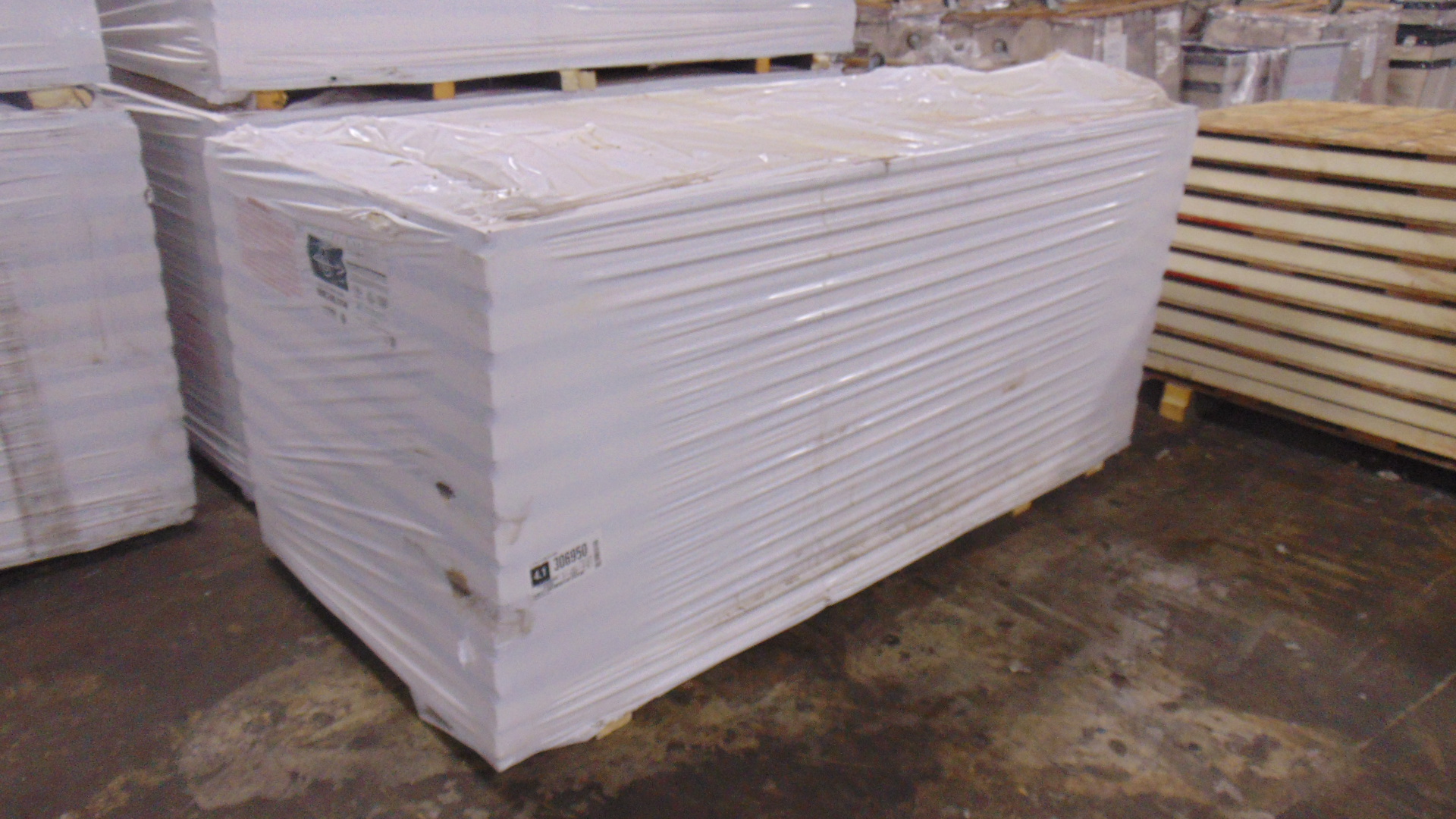 Vented Nail Base Insulation - Poly-Iso - 2.5" x 4' x 8' - Image 5