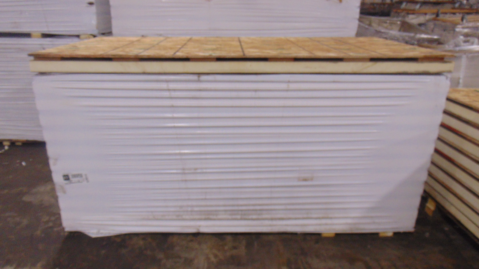Vented Nail Base Insulation - Poly-Iso - 2.5" x 4' x 8' - Image 3
