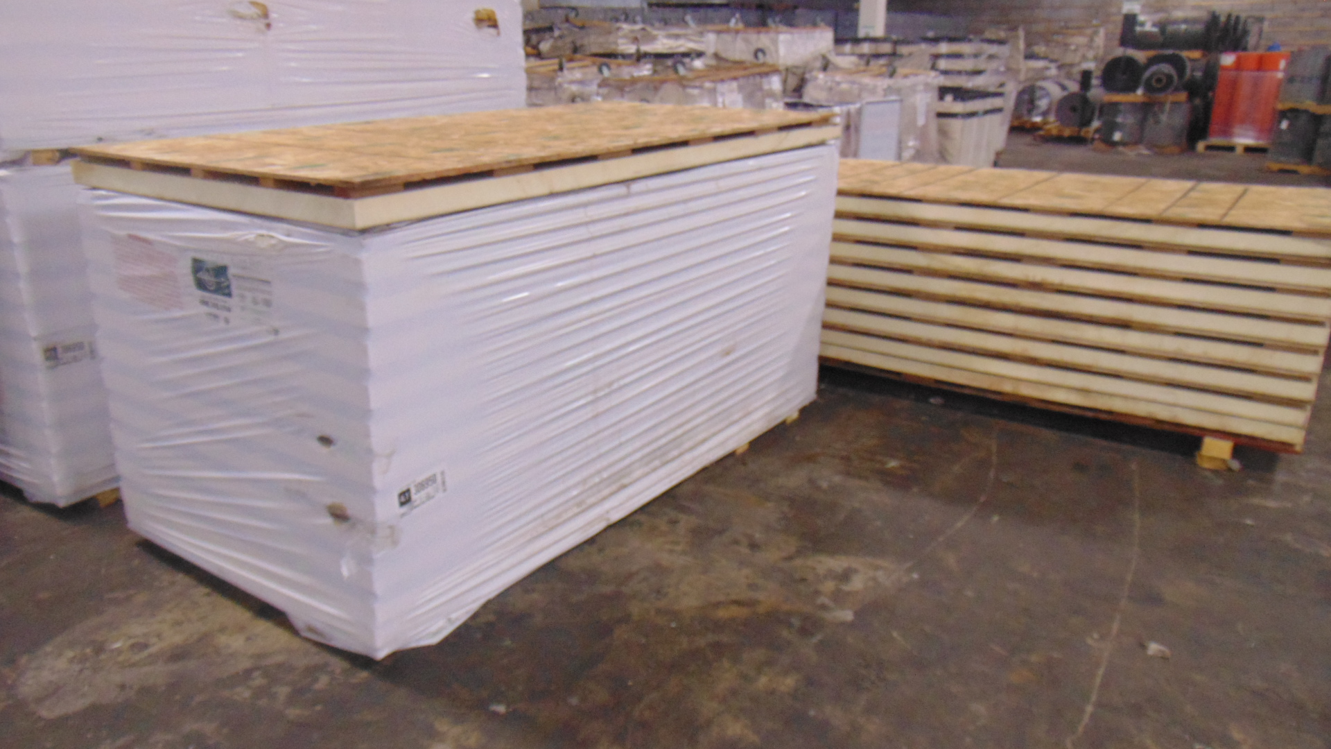 Vented Nail Base Insulation - Poly-Iso - 2.5" x 4' x 8' - Image 2