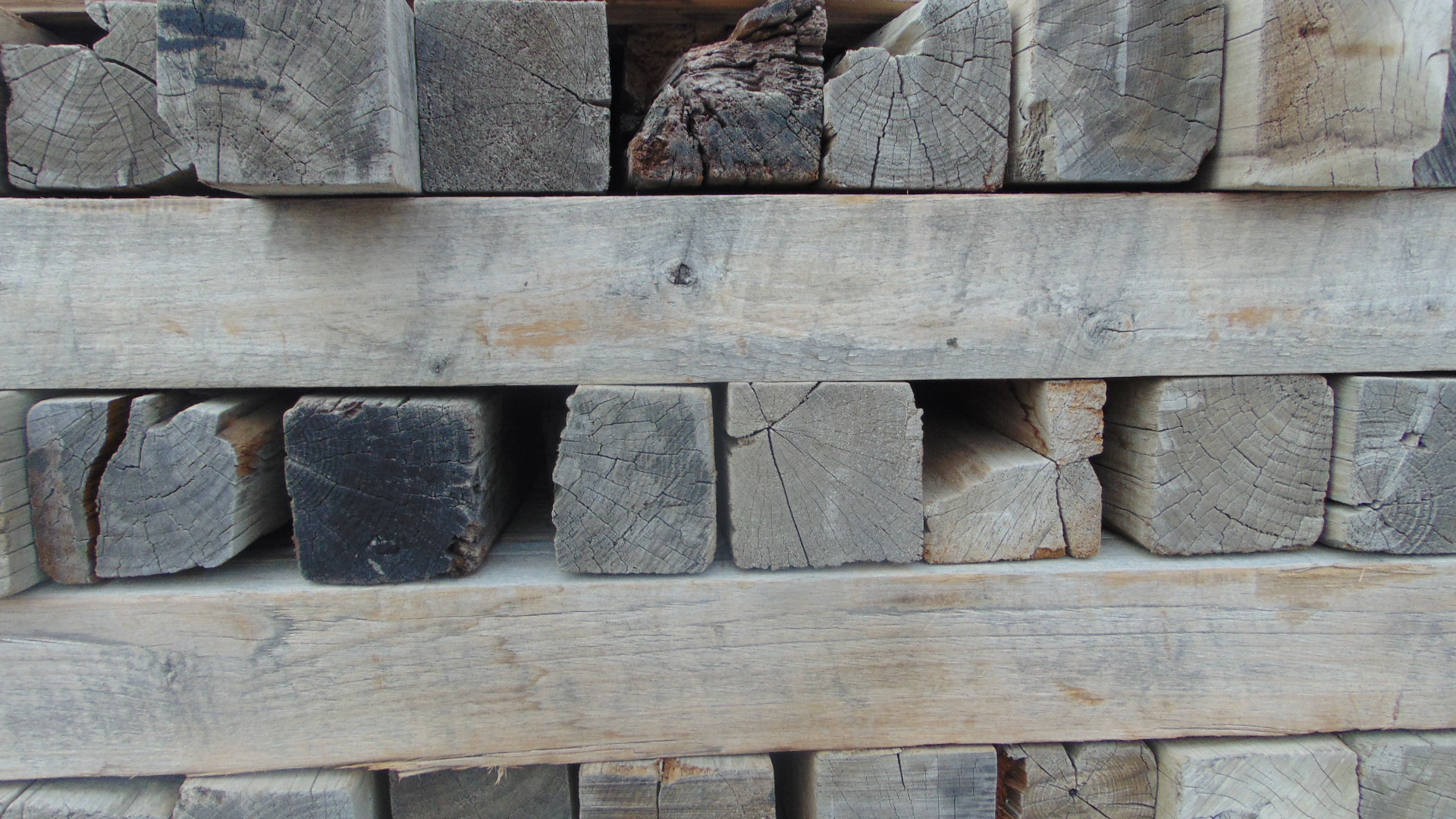 Wood Timber - 4" x 4" x 7' - Image 13