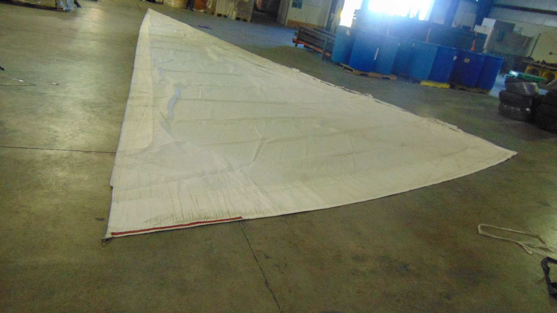 Cal 33 Sail - 43.9' x 40.5' x 19.5' - Image 4