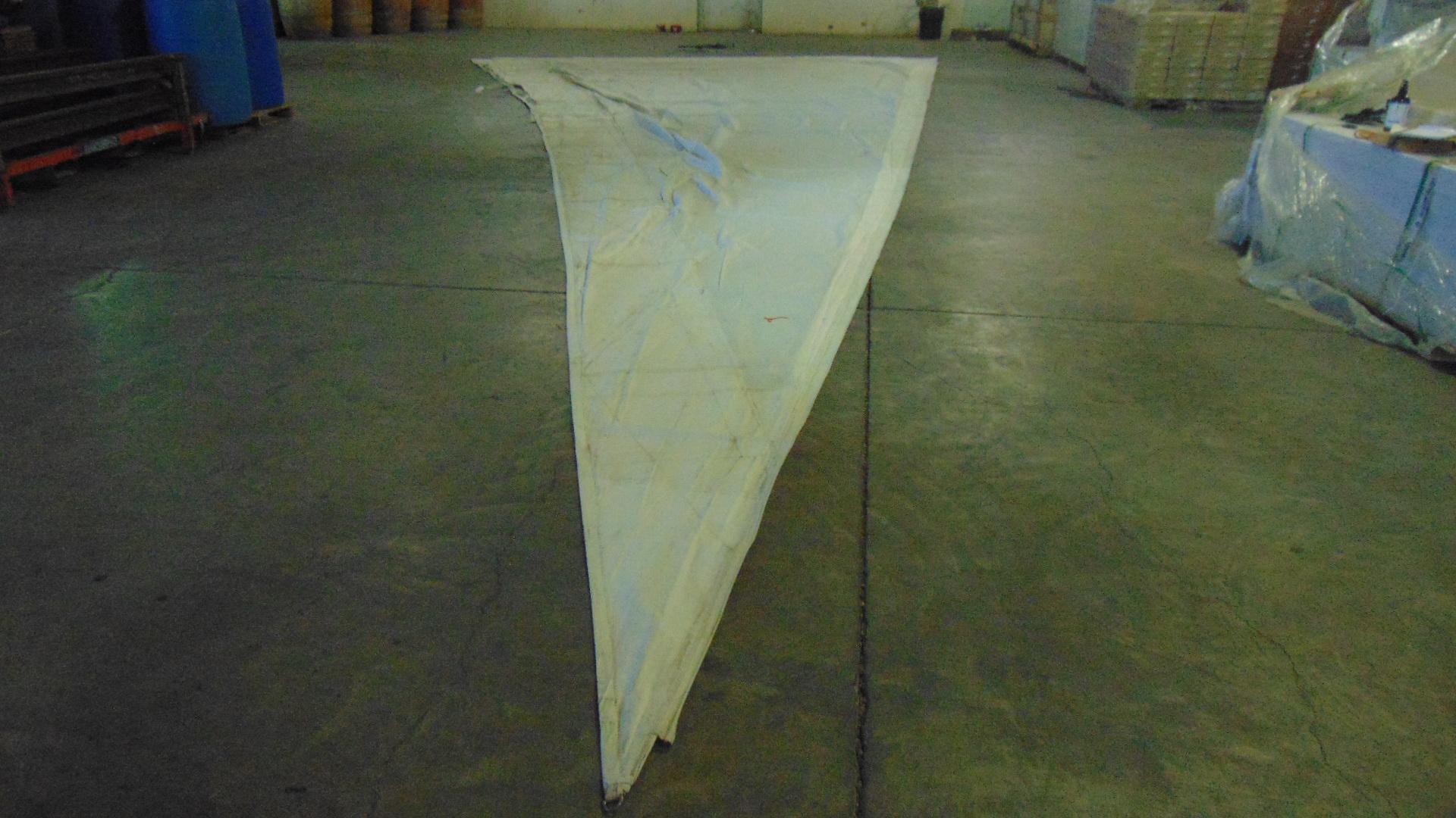 Cal 33 Sail - 43.9' x 40.5' x 19.5'
