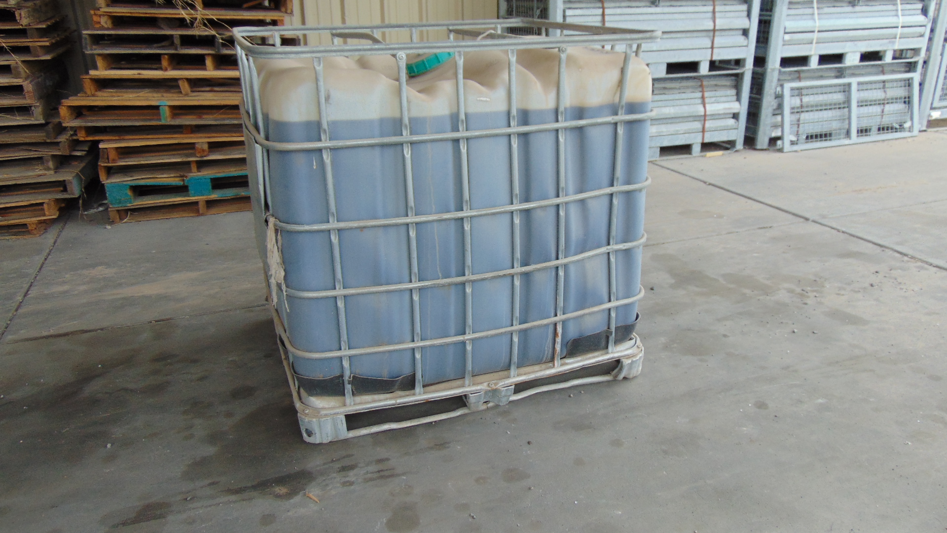 Container of Grind Aid