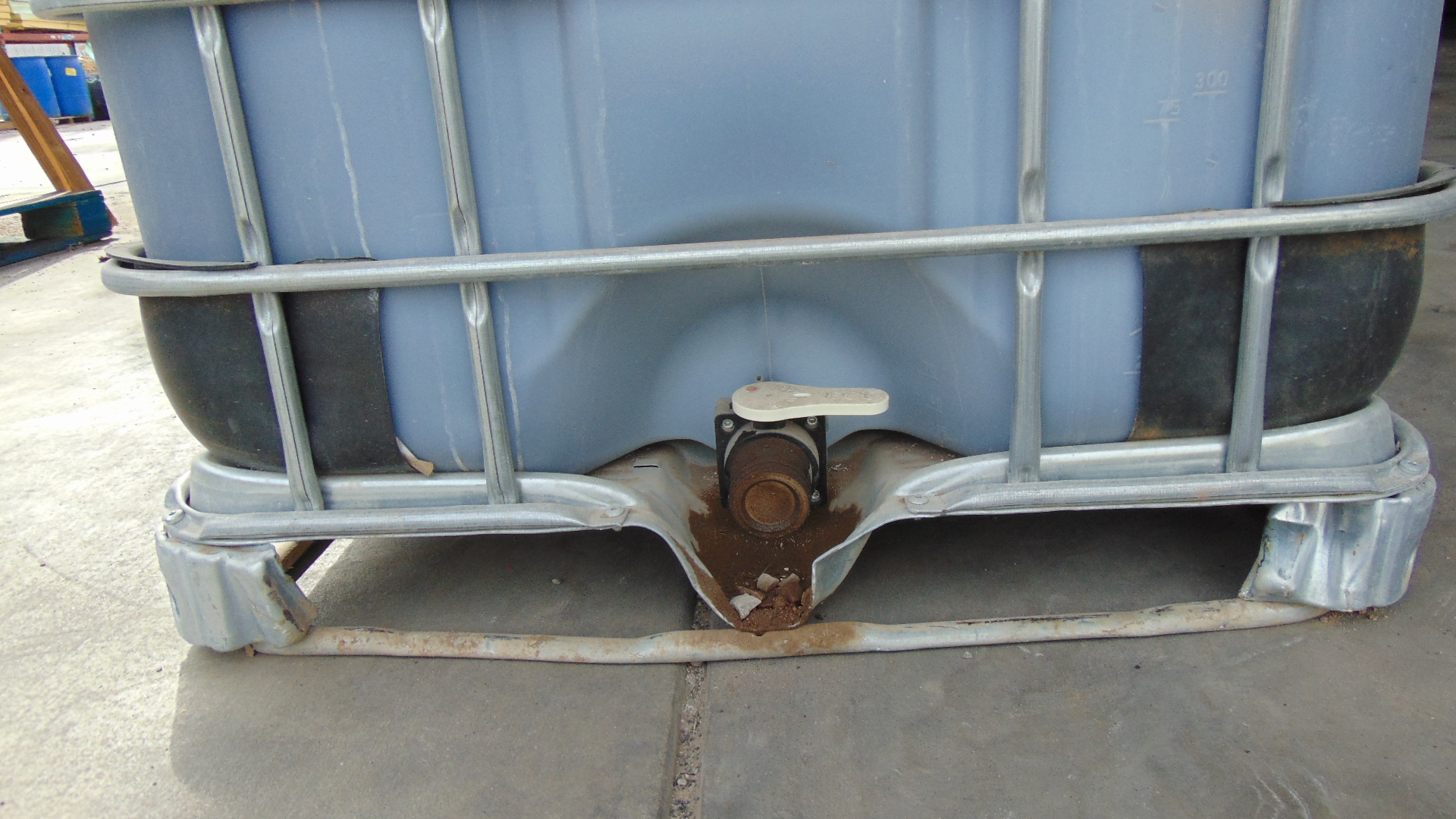 Container of Grind Aid