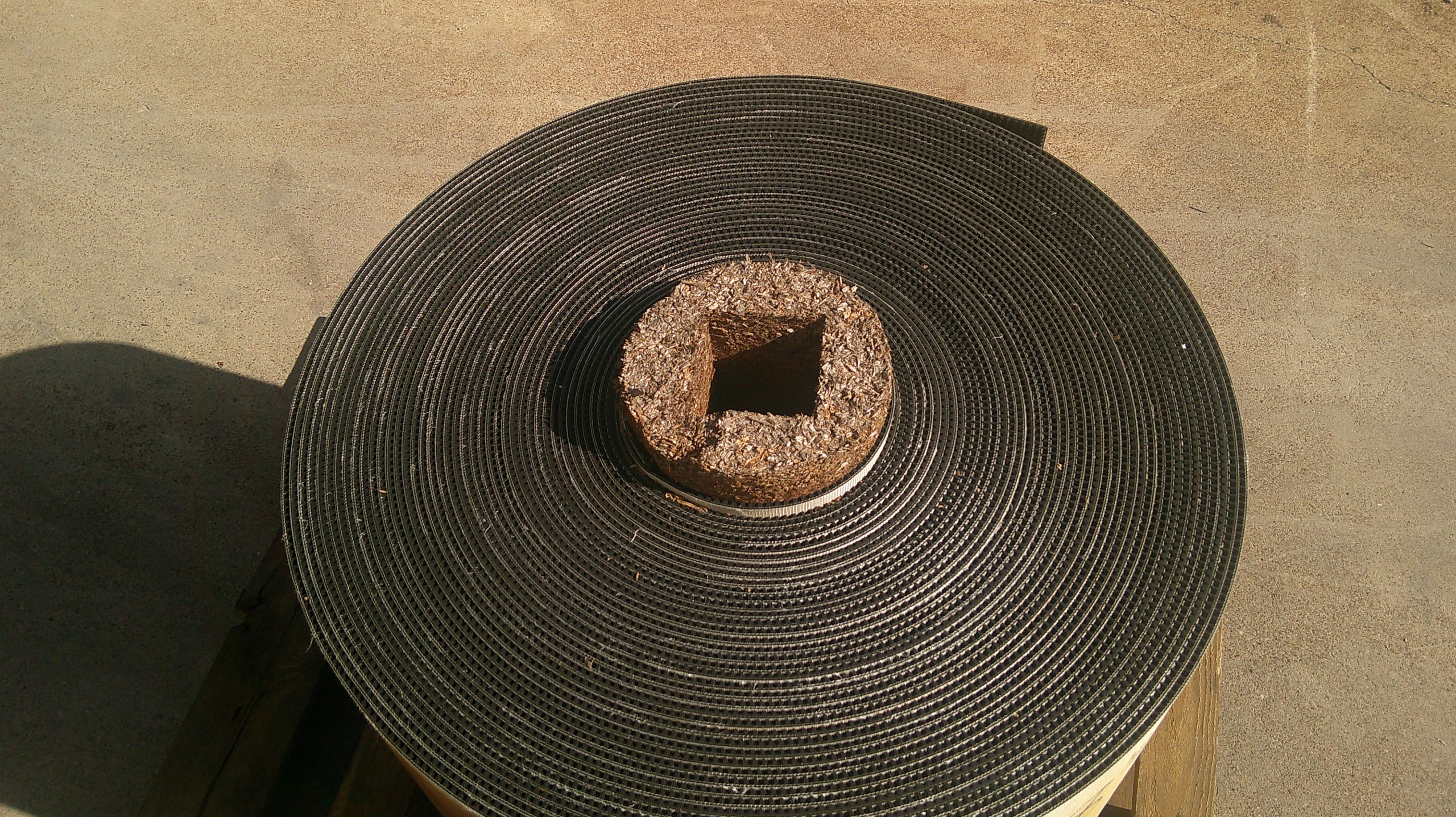 Rough Top Conveyor 28-1/2" x 180' x 1/8" - 1ply - Image 3