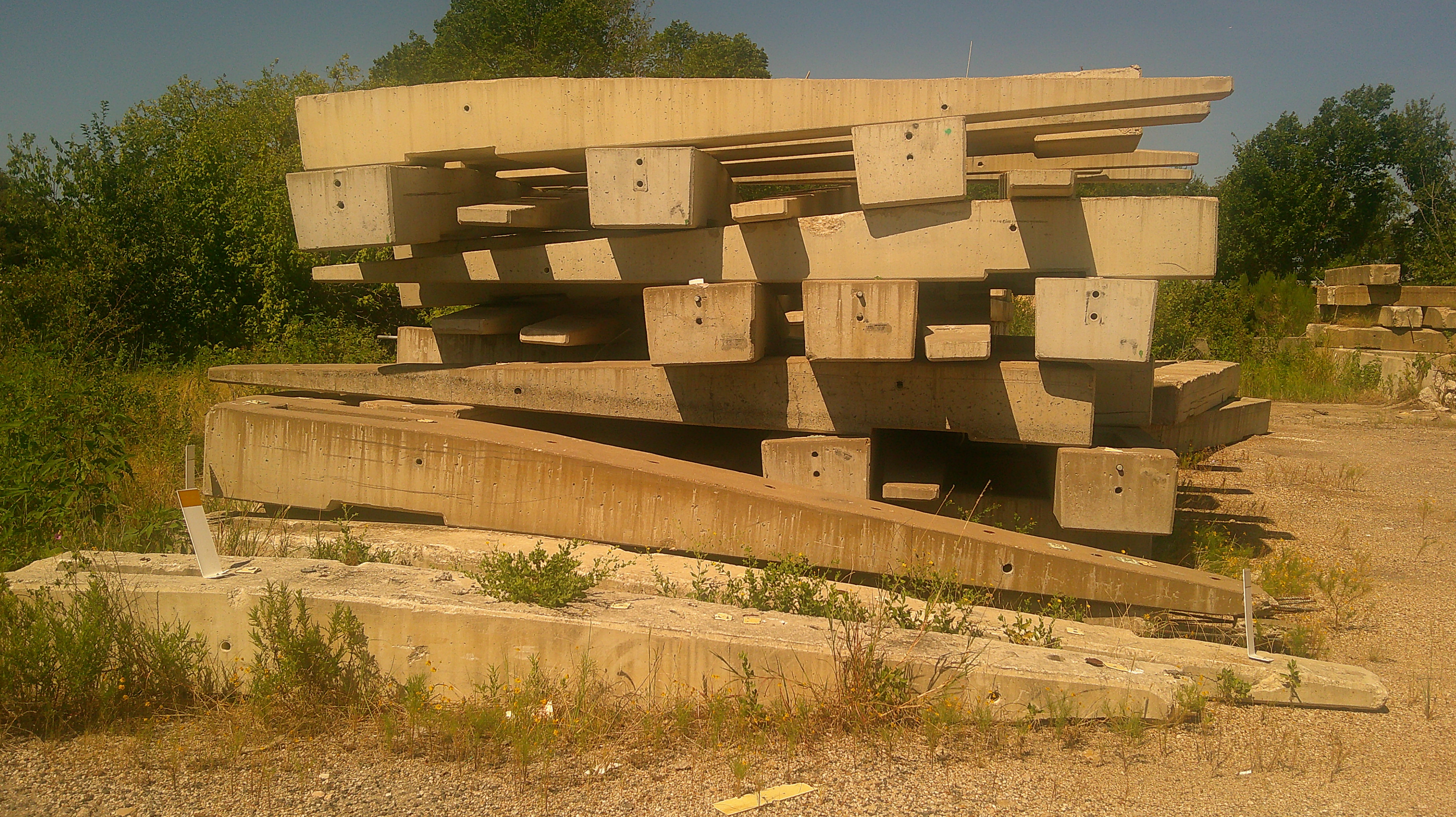 Low Profile Concrete Barrier