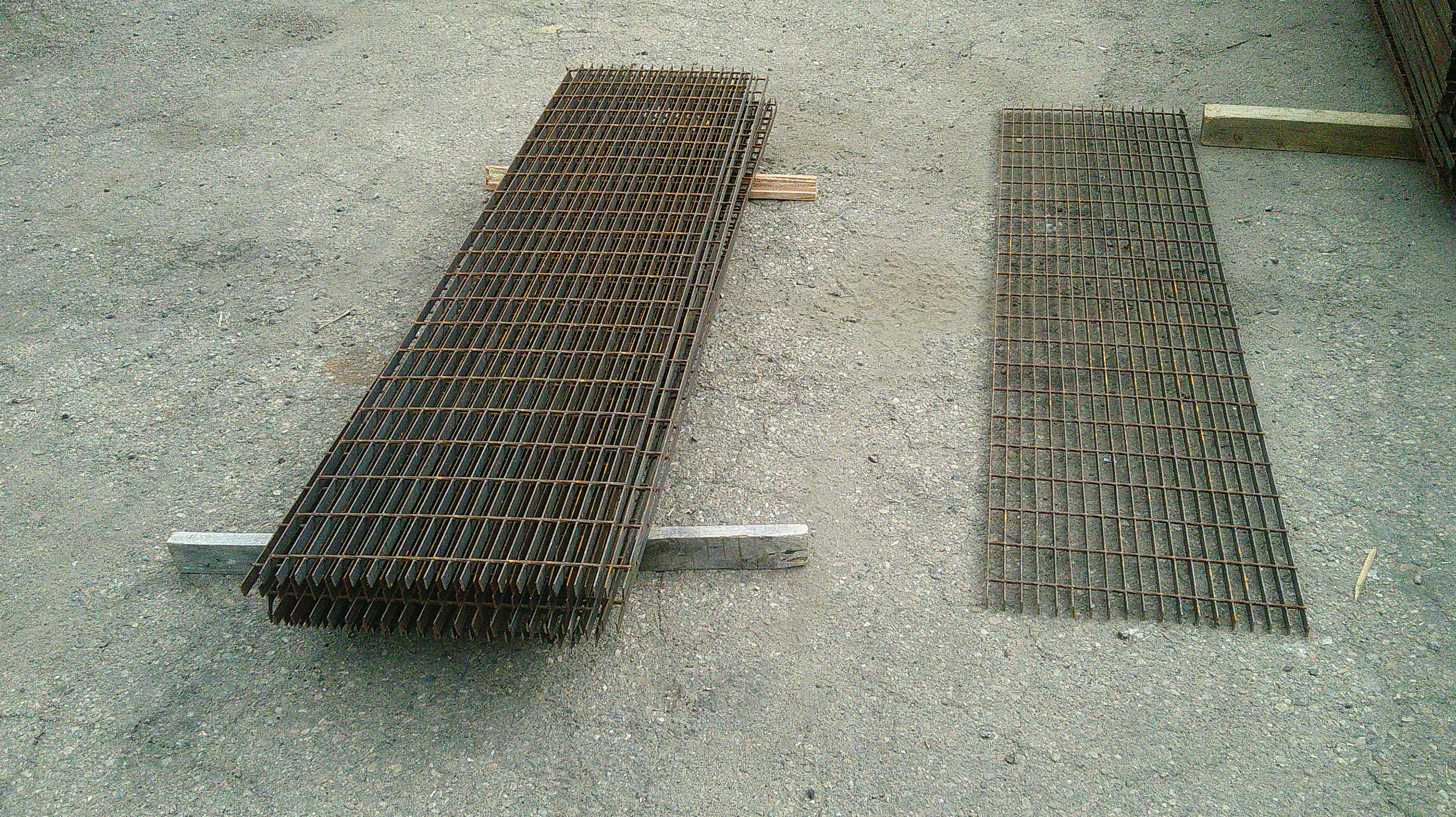 Steel Grating - 21-1/2" x 10' x 1" - Rusty - Image 4
