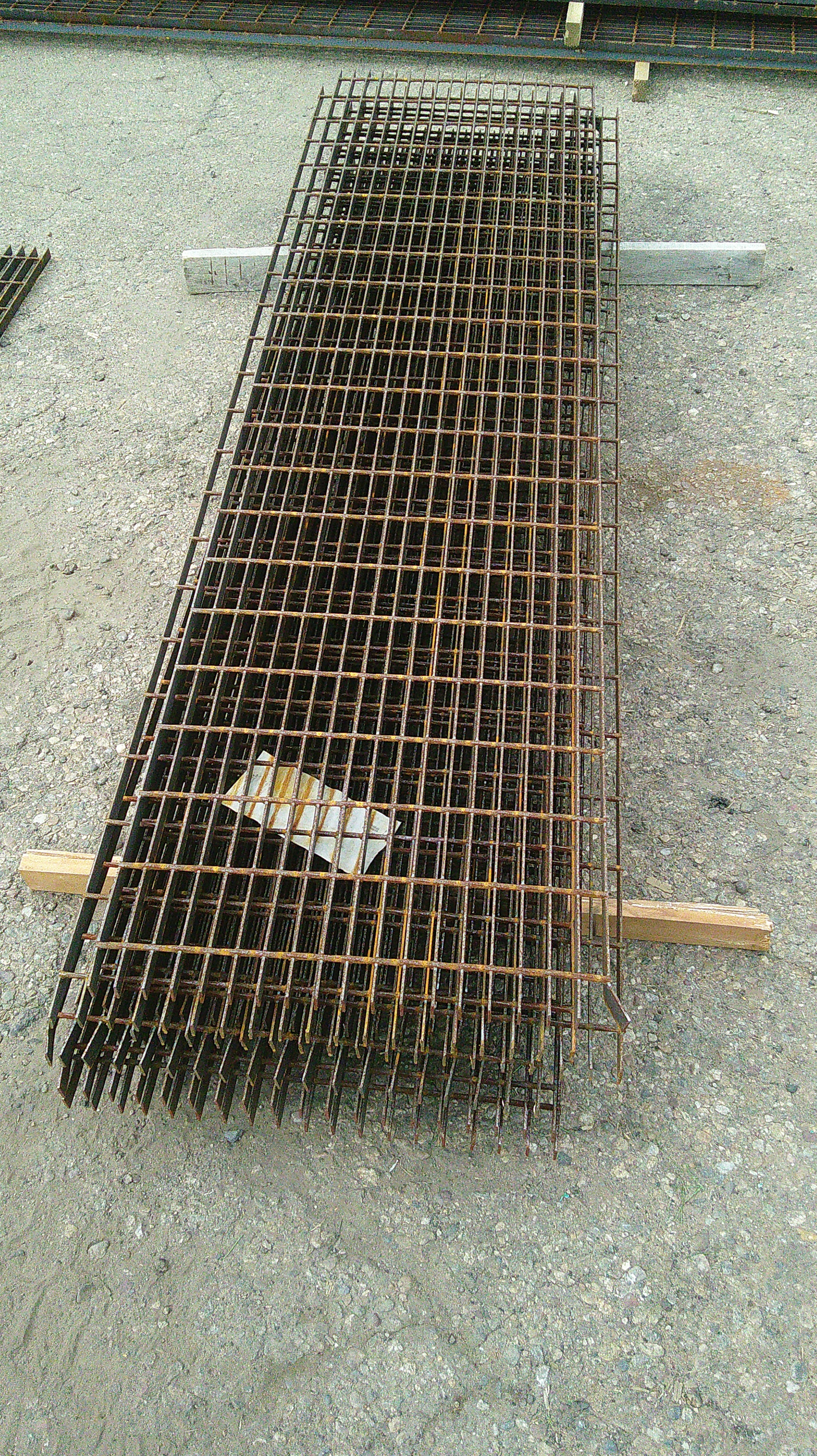 Steel Grating - 21-1/2" x 10' x 1" - Rusty - Image 6